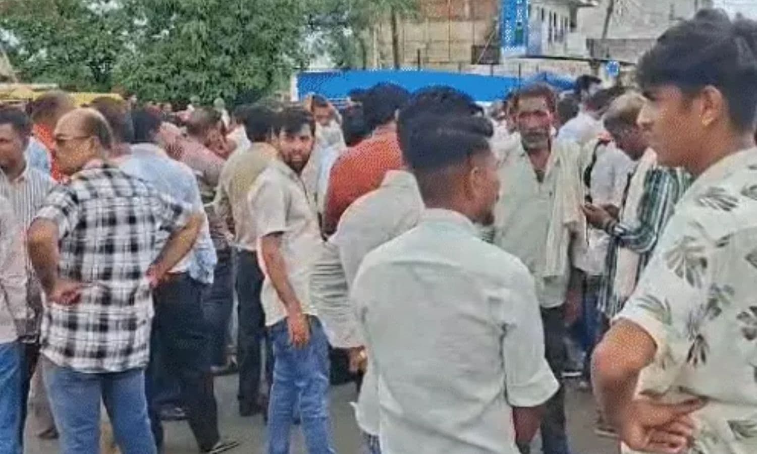 Jabalpur News : जबलपुर-पाटन मार्ग पर चक्का जाम, भारी वाहनों के दबाव और सड़क हादसों से नाराज लोगों ने किया प्रदर्शन