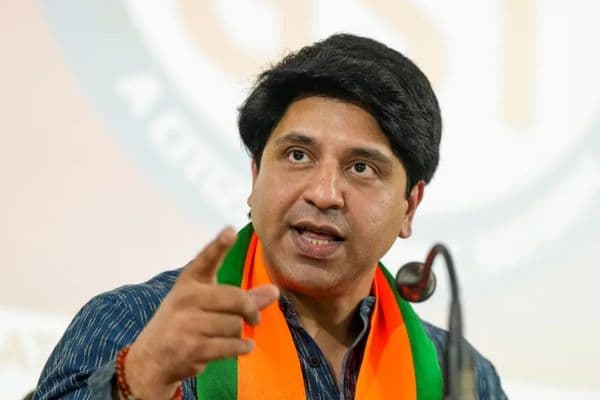 BJP से शहजाद पूनावाला का इस्तीफा, X प्रोफाइल से हटाया राष्ट्रीय प्रवक्ता का पद